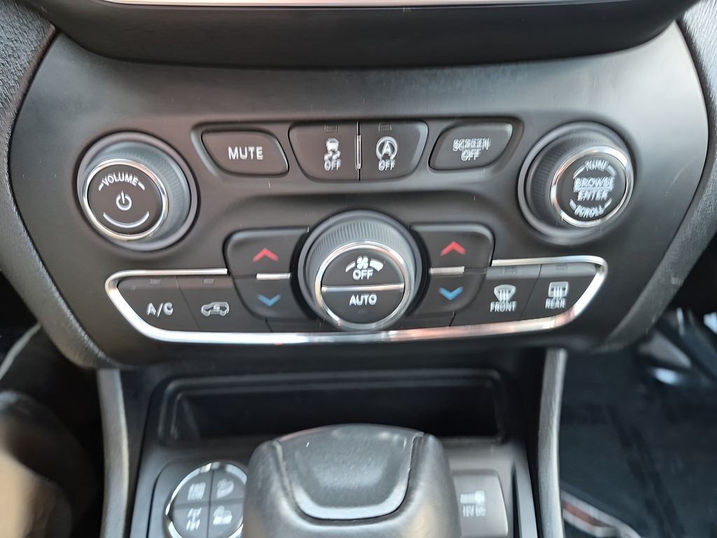 2022 Jeep Cherokee Trailhawk