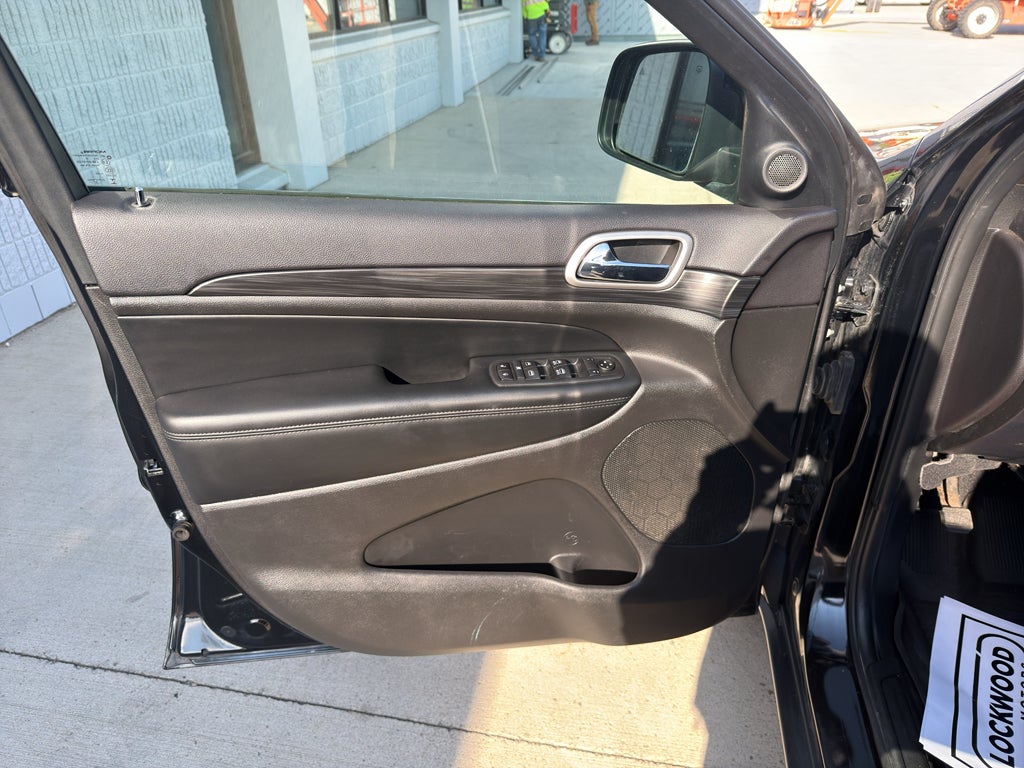 2020 Jeep Grand Cherokee Laredo