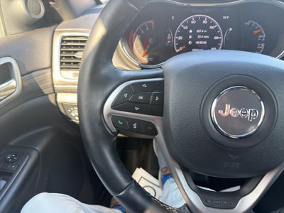 2020 Jeep Grand Cherokee Laredo