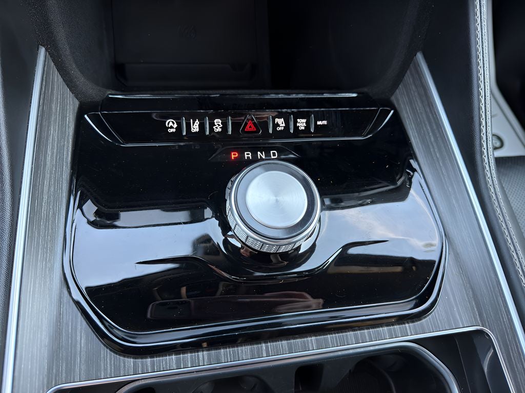 2023 Jeep Wagoneer L Series III