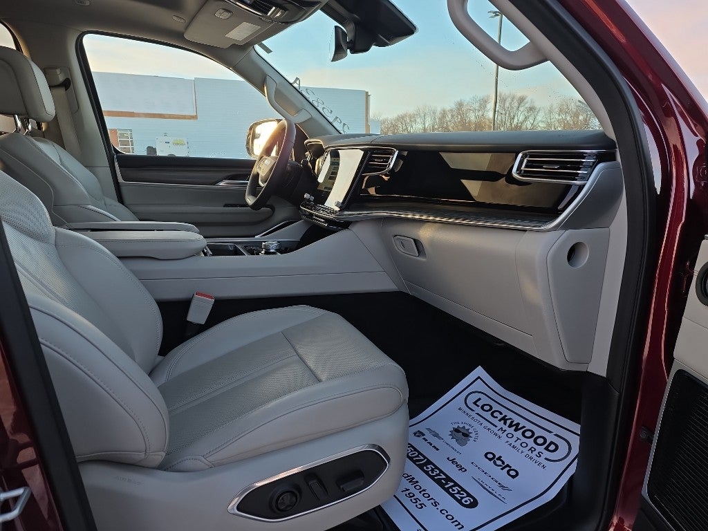 2023 Jeep Wagoneer Series III