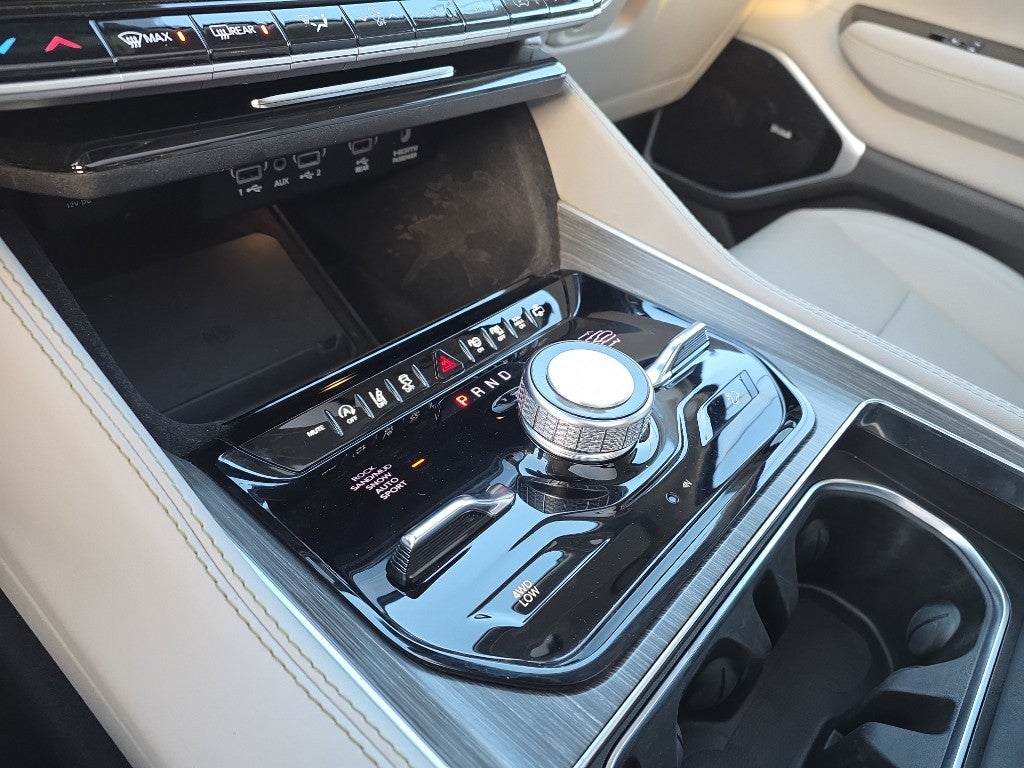 2023 Jeep Wagoneer Series III