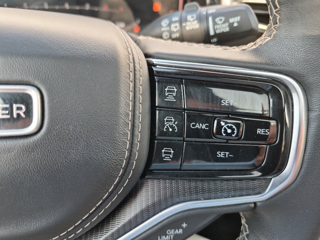 2024 Jeep Grand Wagoneer Series II Obsidian