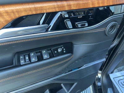 2024 Jeep Grand Wagoneer Series III