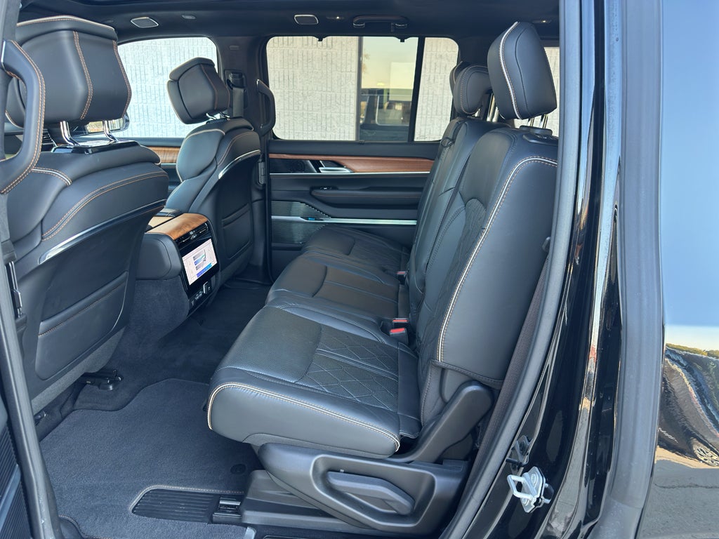 2024 Jeep Grand Wagoneer Series III