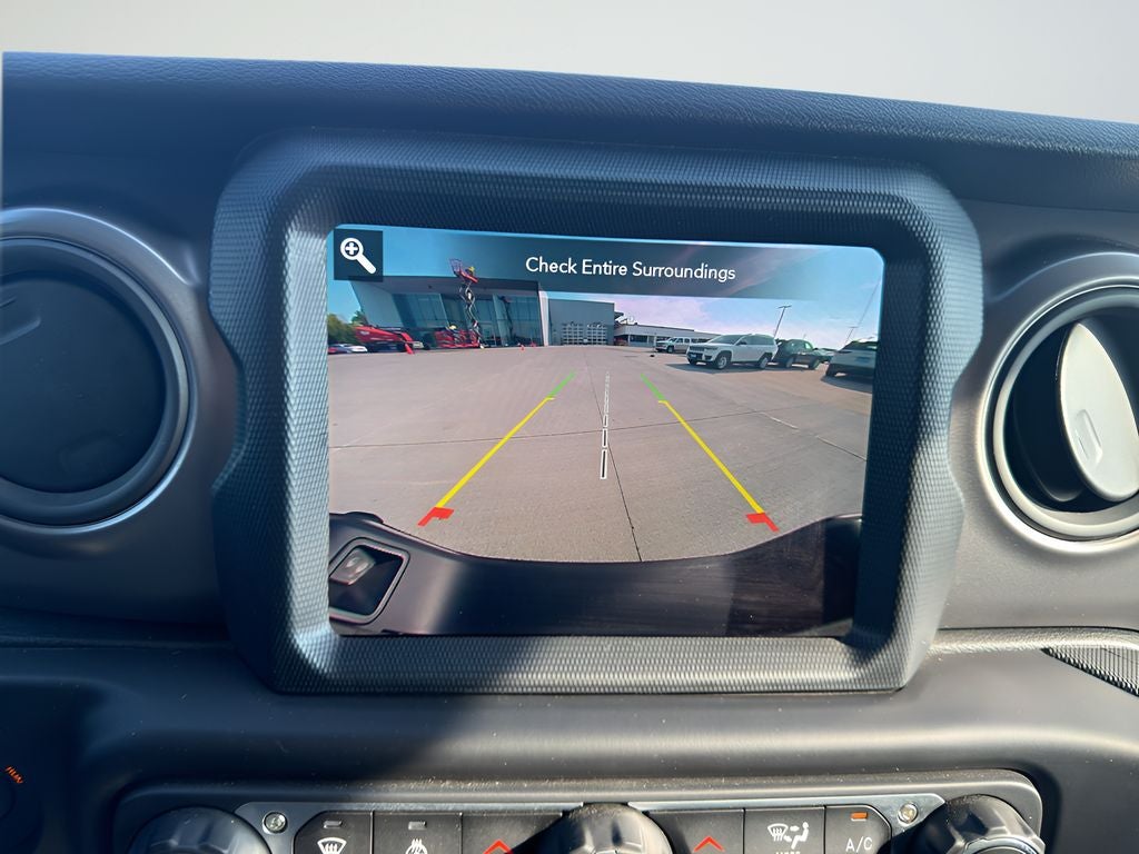 2022 Jeep Gladiator Sport S
