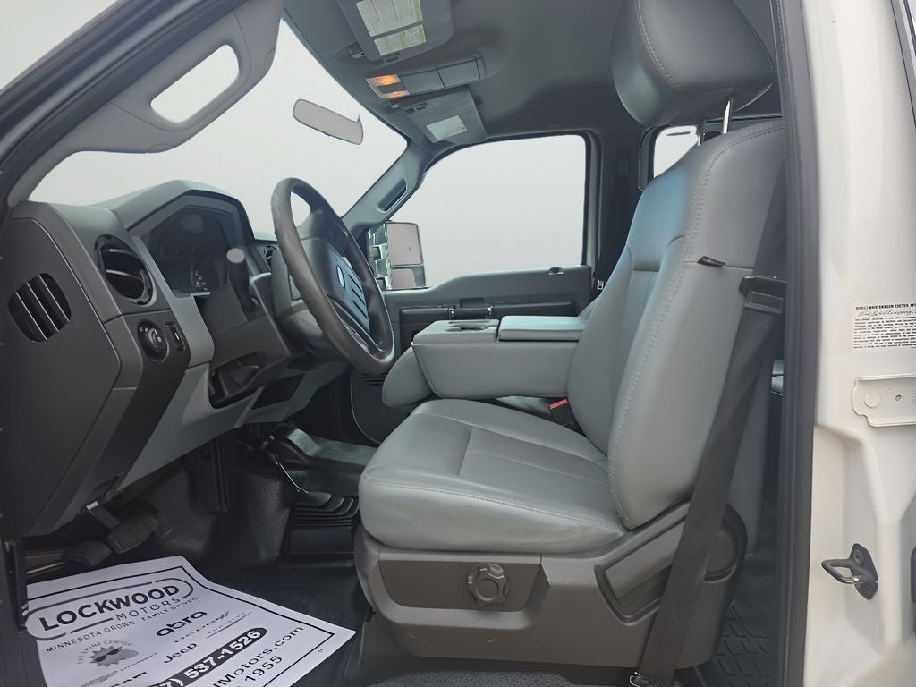 2012 Ford Super Duty F-350 DRW XL