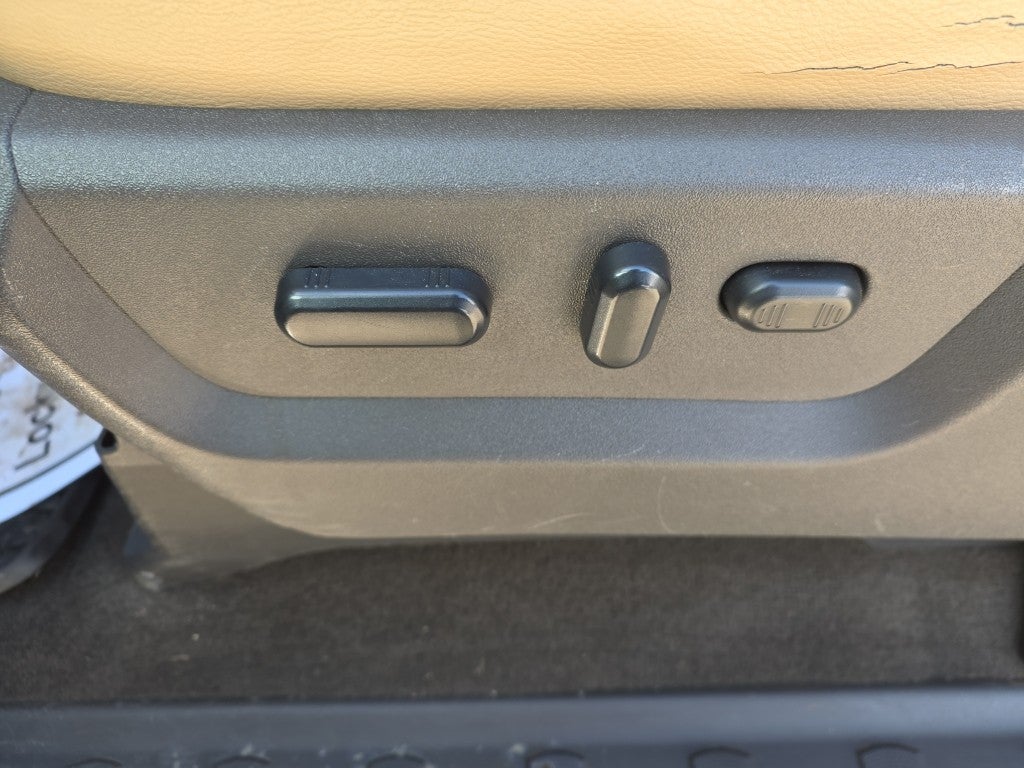 2016 Ford Super Duty F-350 DRW Lariat