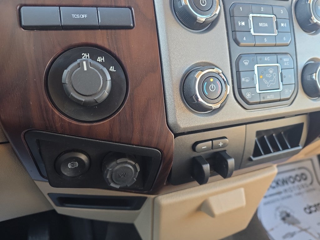 2016 Ford Super Duty F-350 DRW Lariat