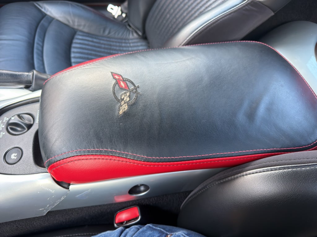 2001 Chevrolet Corvette Base