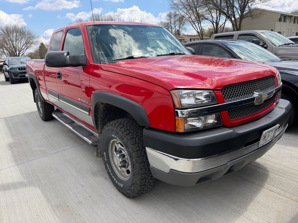2004 Chevrolet Silverado 2500 HD LS