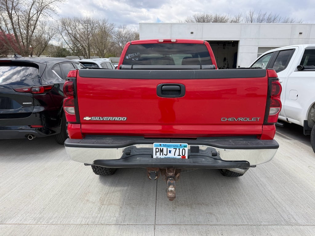 2004 Chevrolet Silverado 2500 HD LS