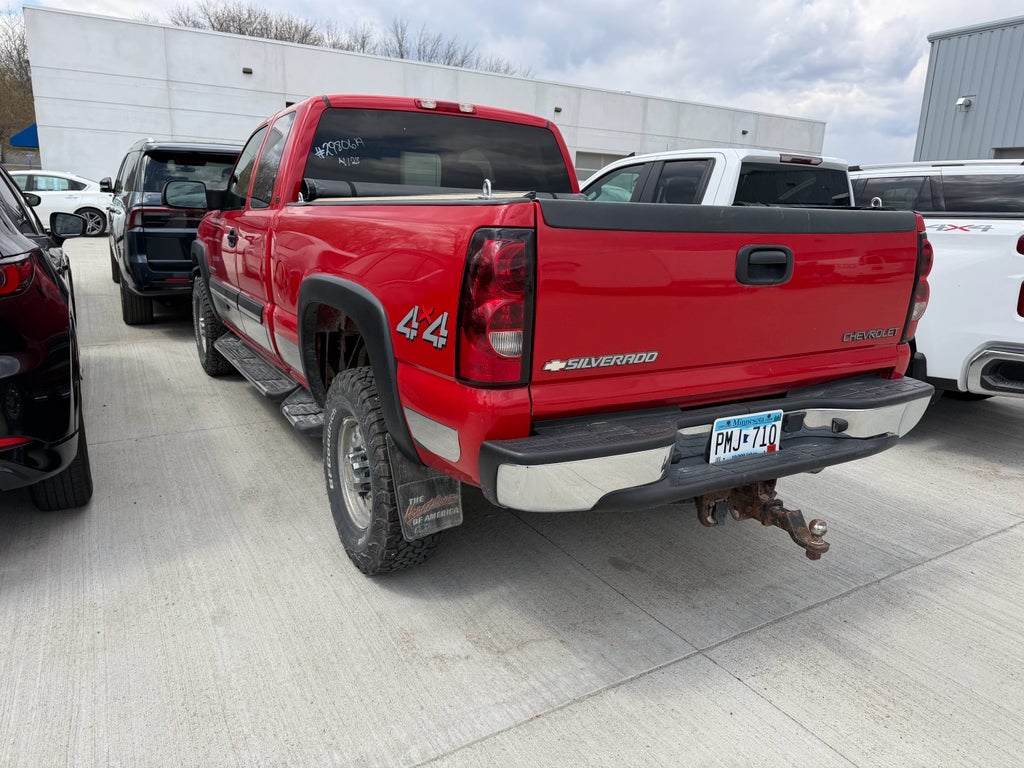 2004 Chevrolet Silverado 2500 HD LS