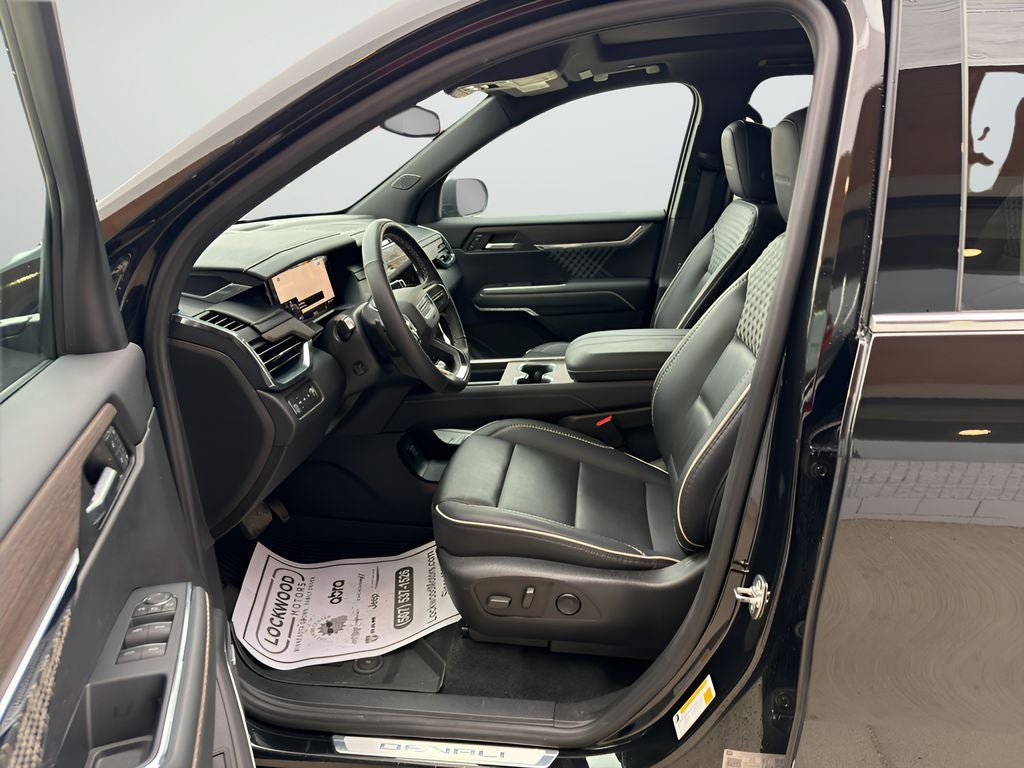 2024 GMC Acadia Denali