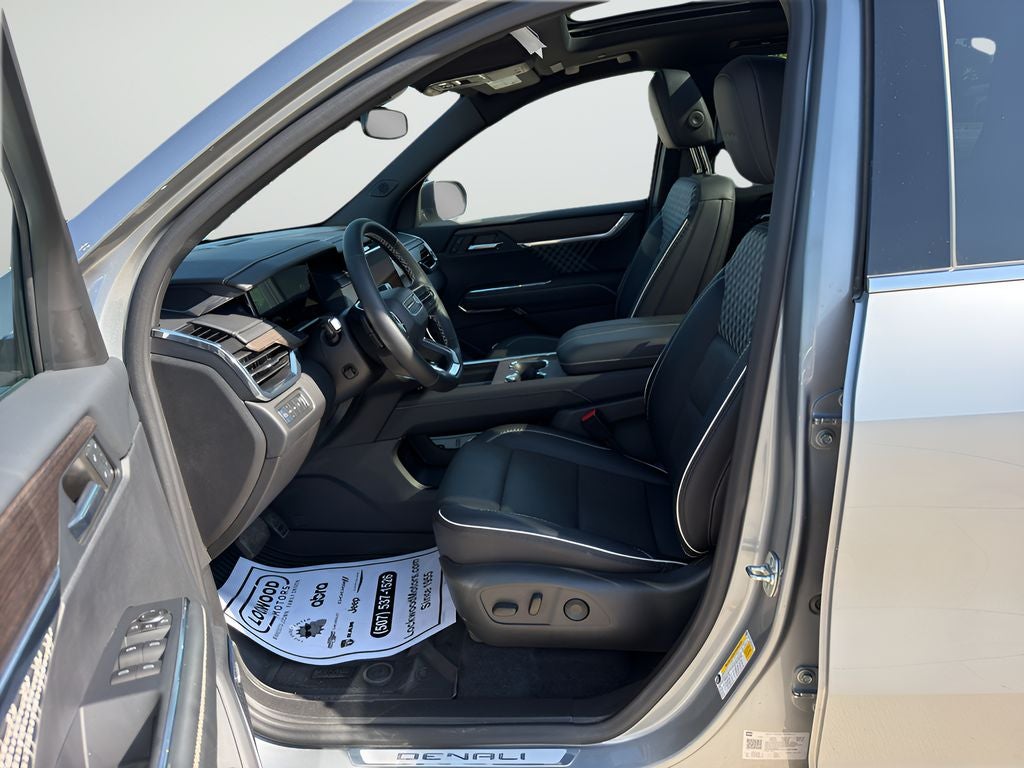 2024 GMC Acadia Denali