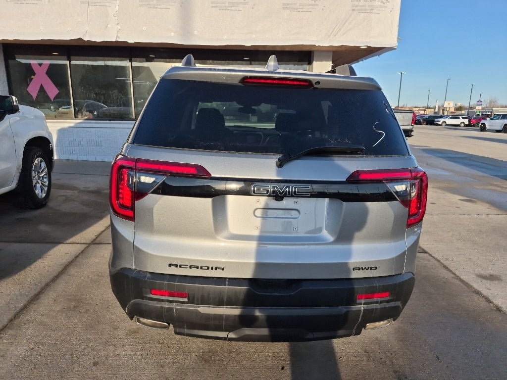 2023 GMC Acadia SLT