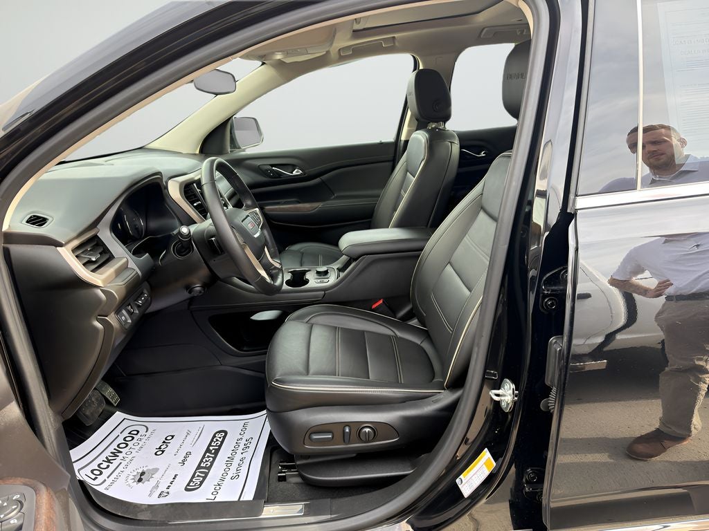 2022 GMC Acadia Denali