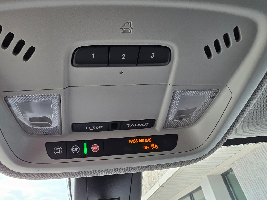 2021 Chevrolet Traverse LT Cloth