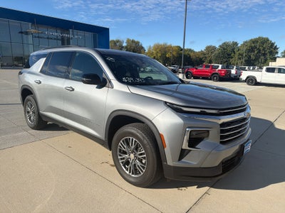 2025 Chevrolet Traverse LT