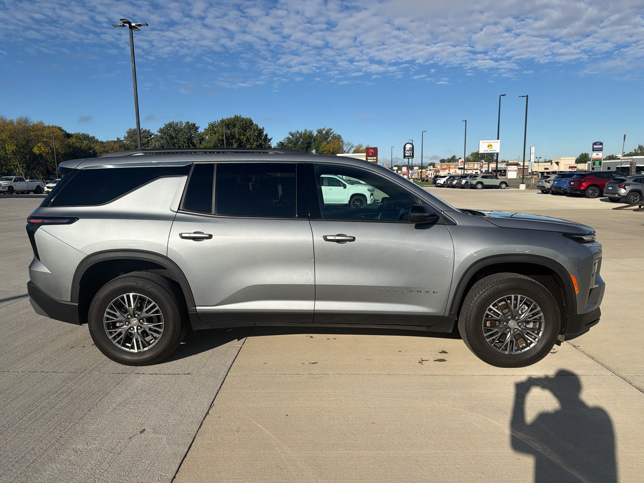 2025 Chevrolet Traverse LT