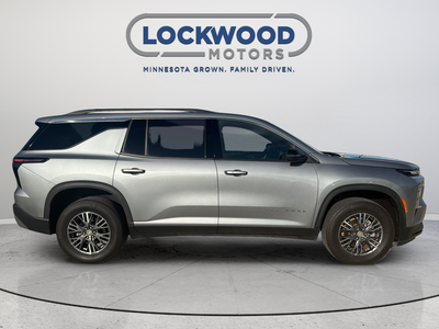 2025 Chevrolet Traverse LT
