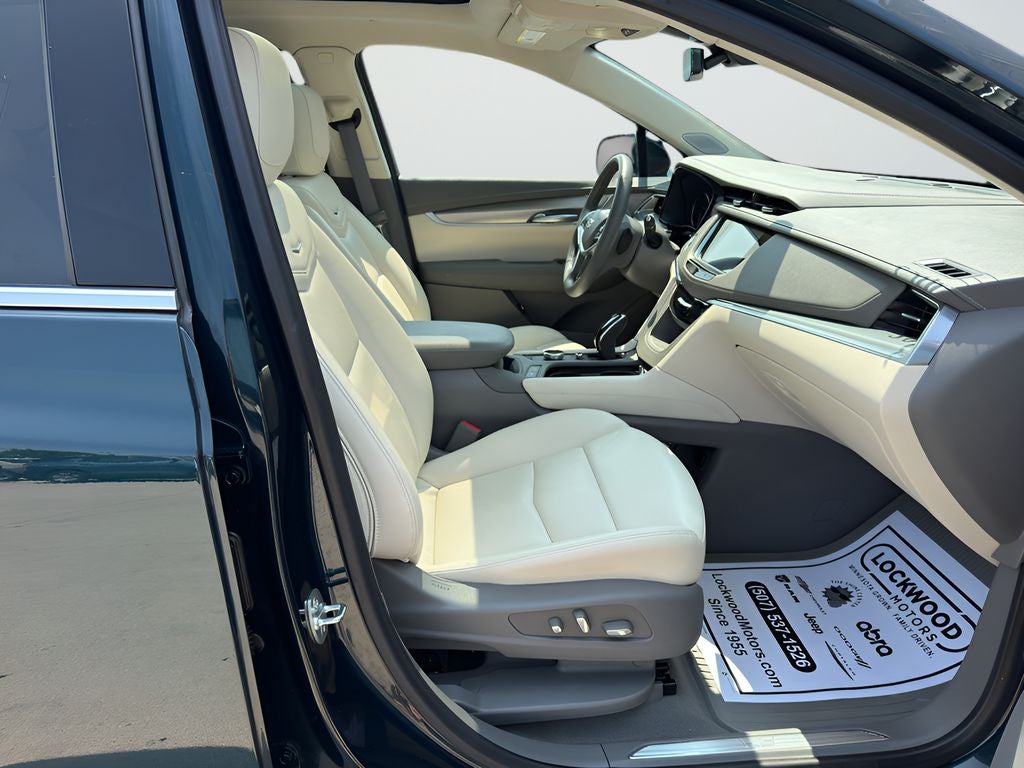 2025 Cadillac XT5 Premium Luxury