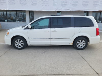 2012 Chrysler Town & Country Touring