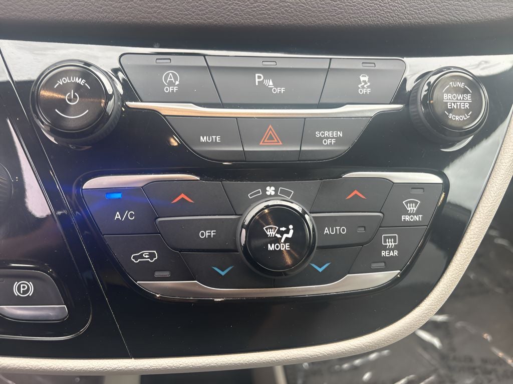 2018 Chrysler Pacifica Touring L Plus