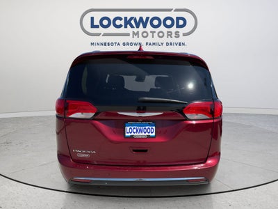 2017 Chrysler Pacifica Touring-L Plus
