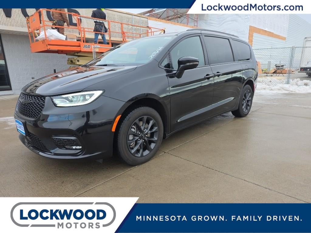 2021 Chrysler Pacifica Touring L