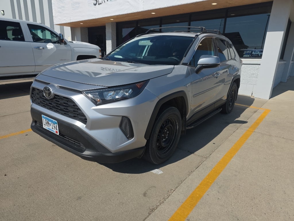 2020 Toyota RAV4 LE