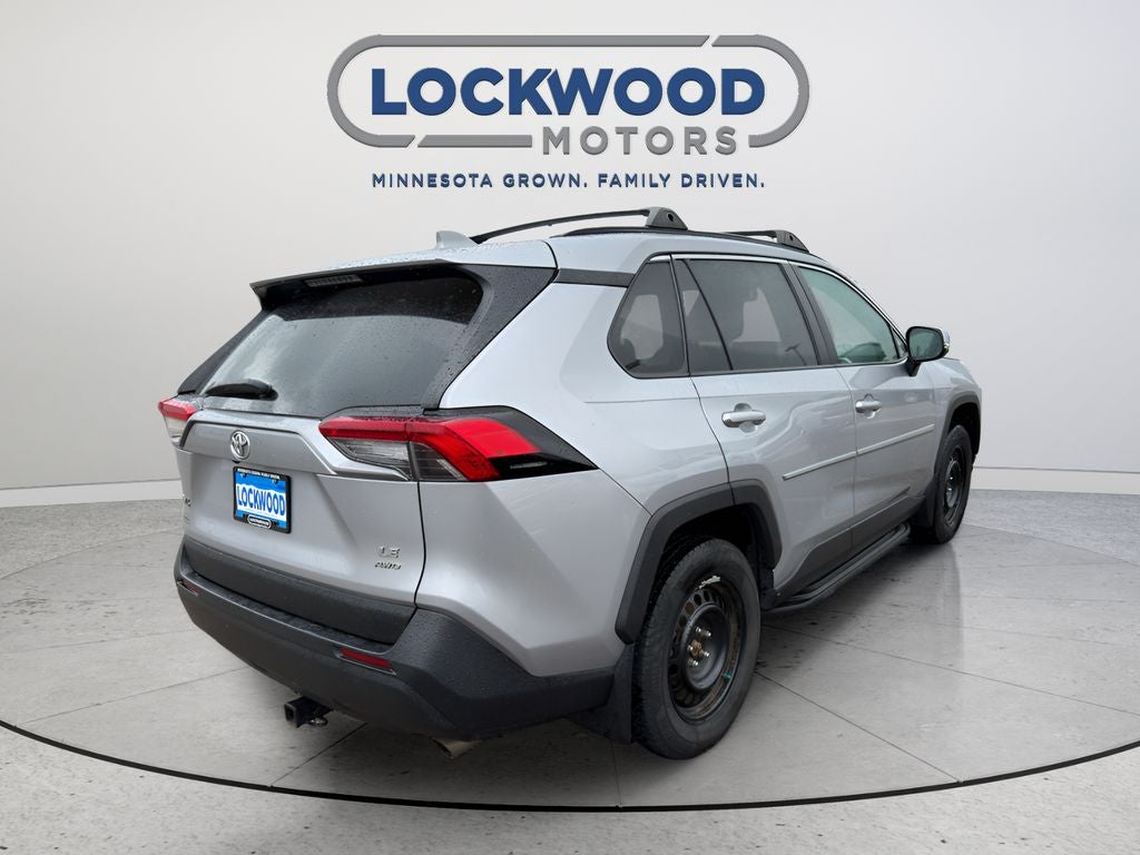 2020 Toyota RAV4 LE