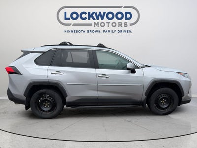 2020 Toyota RAV4 LE