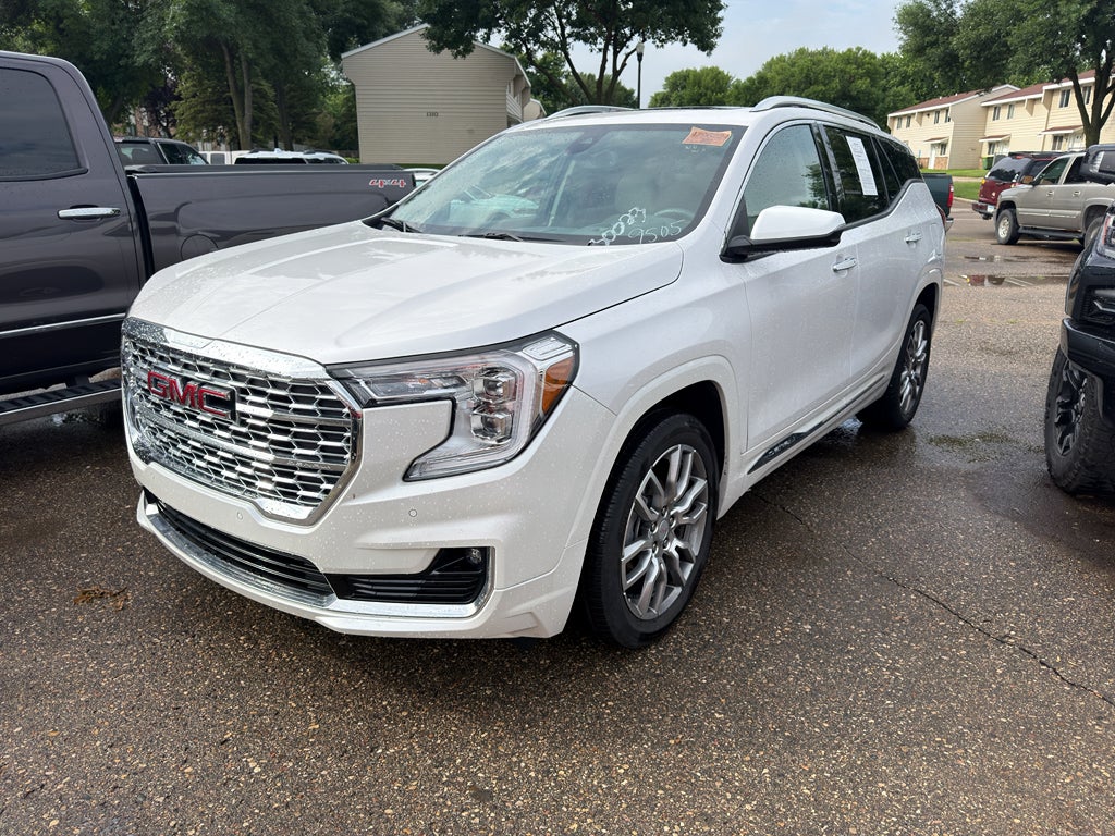 2023 GMC Terrain Denali