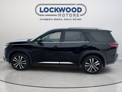 2023 Nissan Pathfinder Platinum