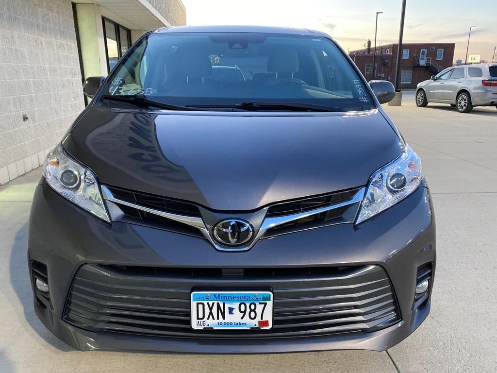 Used 2020 Toyota Sienna XLE with VIN 5TDYZ3DC6LS044116 for sale in Marshall, Minnesota