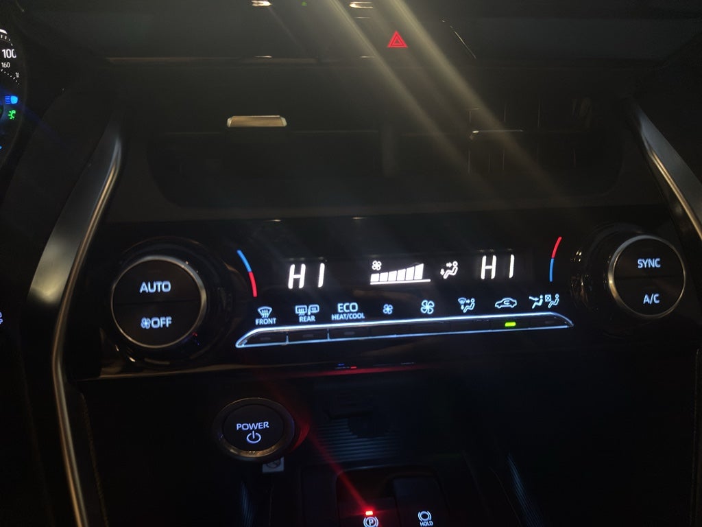 2022 Toyota Venza LE