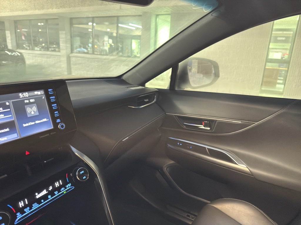 2022 Toyota Venza LE