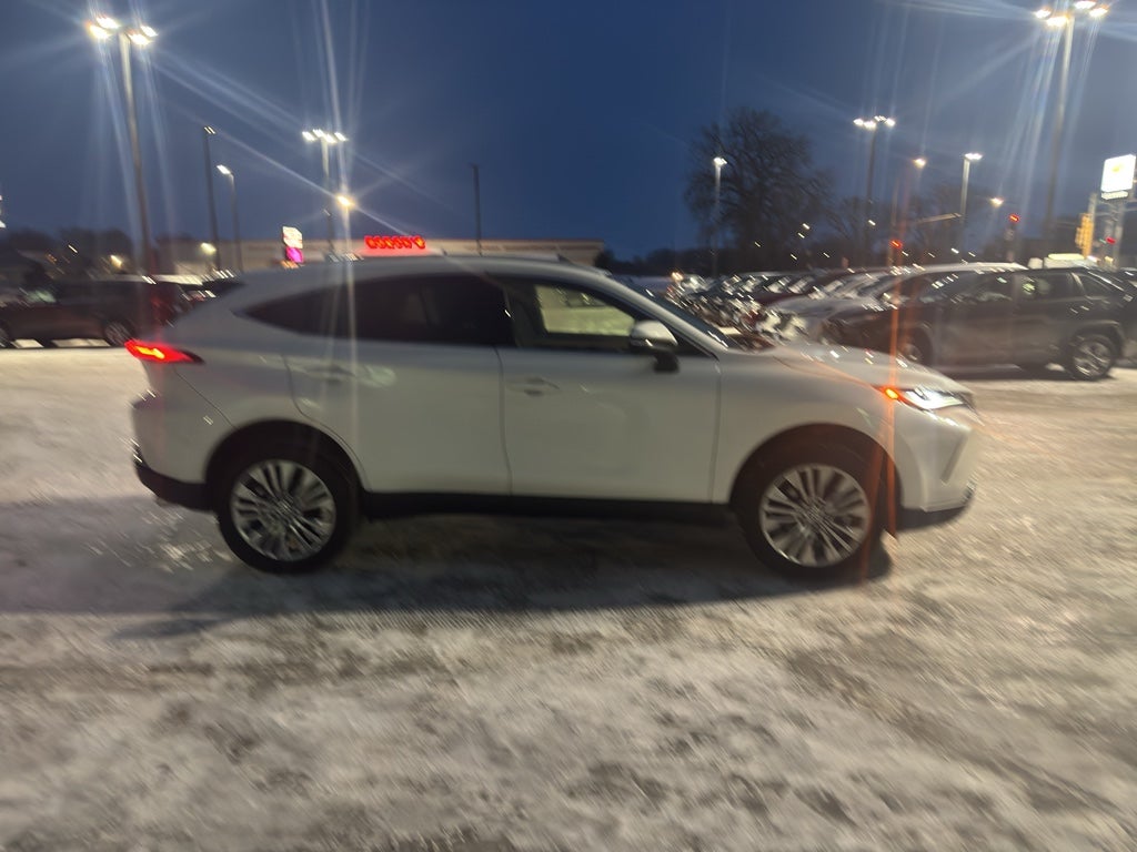 2022 Toyota Venza LE