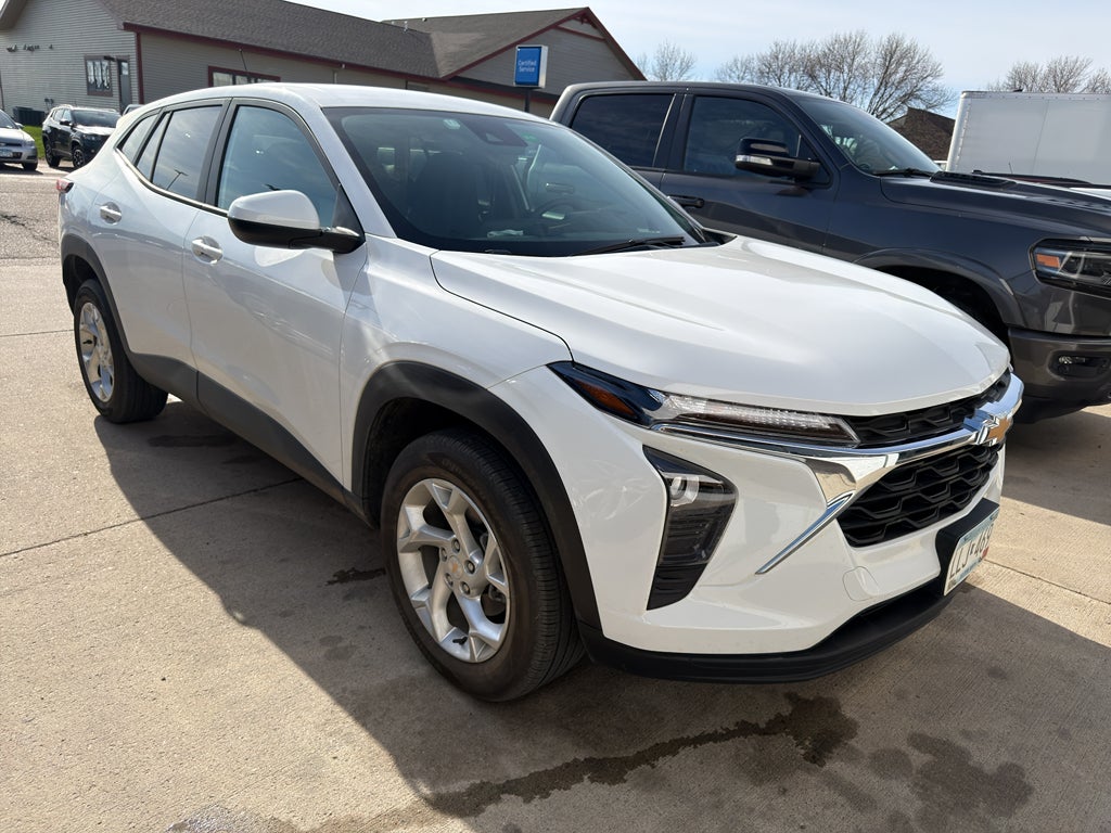 2024 Chevrolet Trax LS
