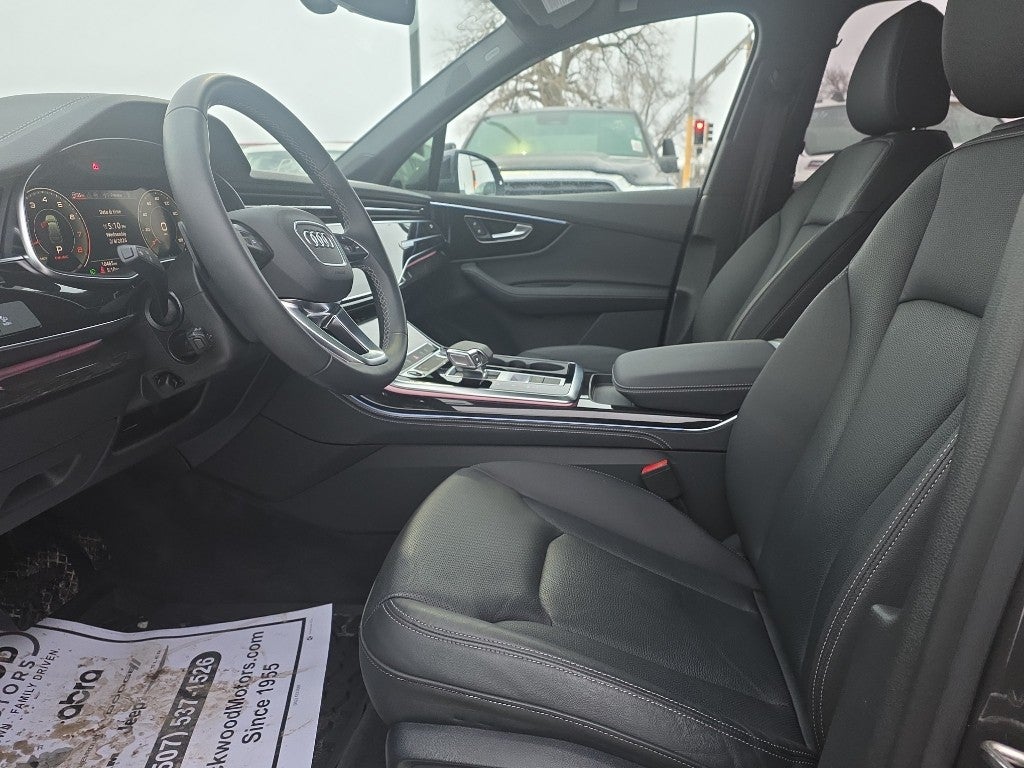 2025 Audi Q7 Premium Plus