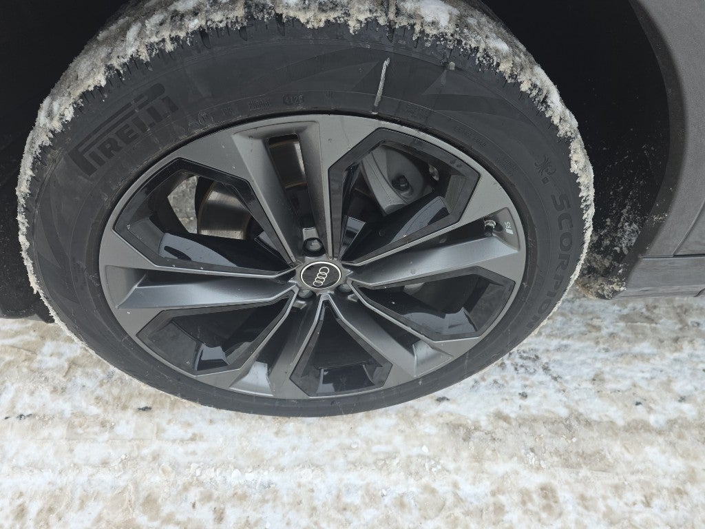 2025 Audi Q7 Premium Plus